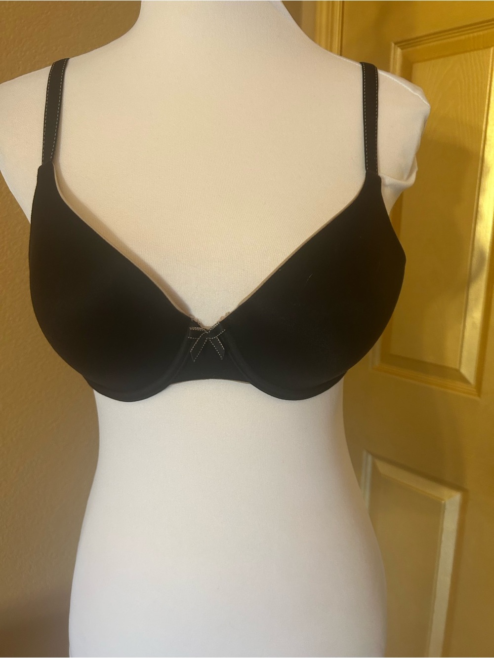 Maidenform black & Tan bra